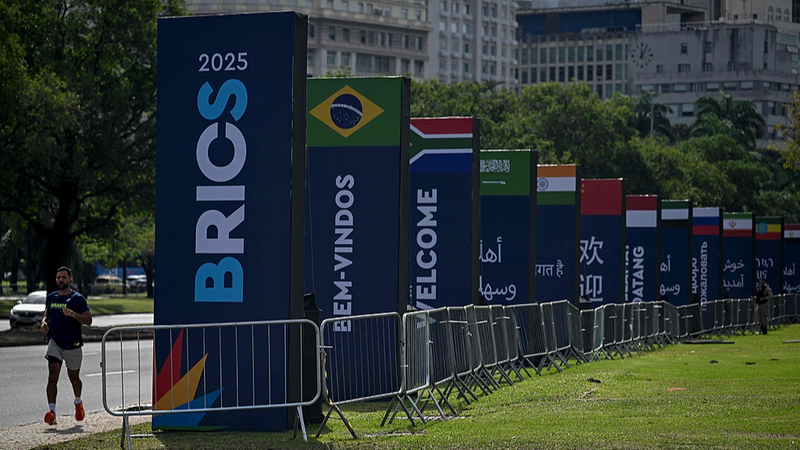 Thủ tướng Trung Quốc Lý Cường đến Rio để dự hội nghị thượng đỉnh BRICS Thủ tướng Trung Quốc Lý Cường đến Rio để dự hội nghị thượng đỉnh BRICS