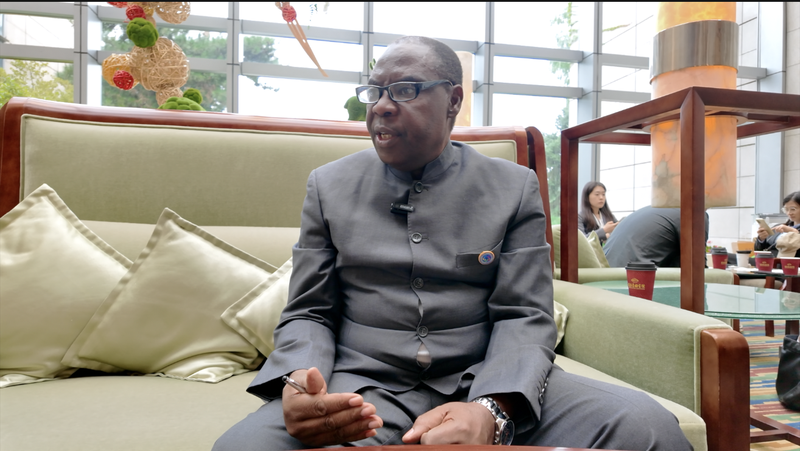 Viên Chức Zambia Khen Ngợi Chiến Lược Giảm Nghèo Kép của Trung Quốc video poster