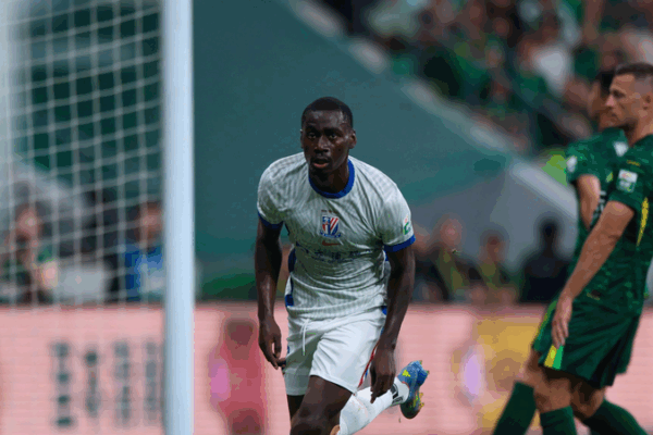 Shenhua đánh bại Guoan 3-1, giành vị trí đầu bảng CSL Shenhua đánh bại Guoan 3-1, giành vị trí đầu bảng CSL