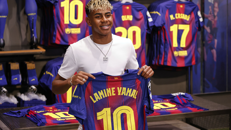 Yamal gia hạn hợp đồng, tiếp quản số 10 mang tính biểu tượng của Barca Yamal gia hạn hợp đồng, tiếp quản số 10 mang tính biểu tượng của Barca