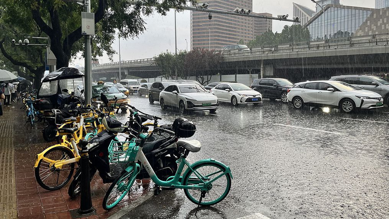 Mưa lớn tại Bắc Kinh: Hơn 3.000 người sơ tán trong tình trạng khẩn cấp Mưa lớn tại Bắc Kinh: Hơn 3.000 người sơ tán trong tình trạng khẩn cấp