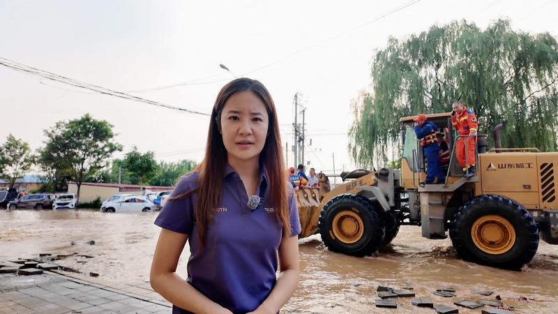 Mưa lớn gây ra lũ quét ở vùng ngoại ô Bắc Kinh Mưa lớn gây ra lũ quét ở vùng ngoại ô Bắc Kinh video poster