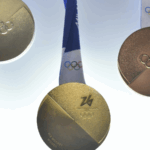 Huy chương Thế vận hội Mùa đông 2026 gắn kết hai thành phố đăng cai