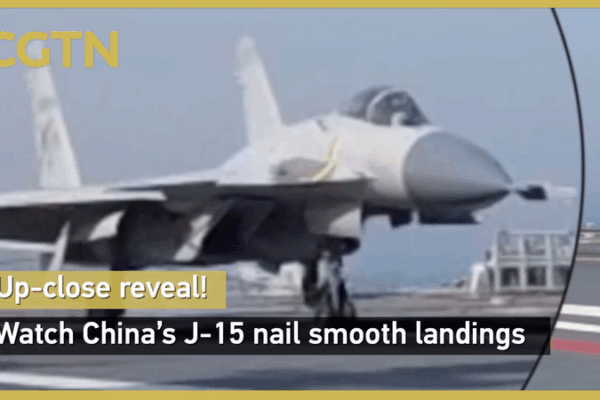 Hạ cánh hoành tráng: Máy bay J-15 của Trung Quốc trên tàu sân bay Hạ cánh hoành tráng: Máy bay J-15 của Trung Quốc trên tàu sân bay video poster