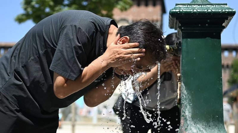 Châu Âu Đối Mặt Với Nắng Nóng Cực Độ và Cảnh Báo Hạn Hán Châu Âu Đối Mặt Với Nắng Nóng Cực Độ và Cảnh Báo Hạn Hán video poster