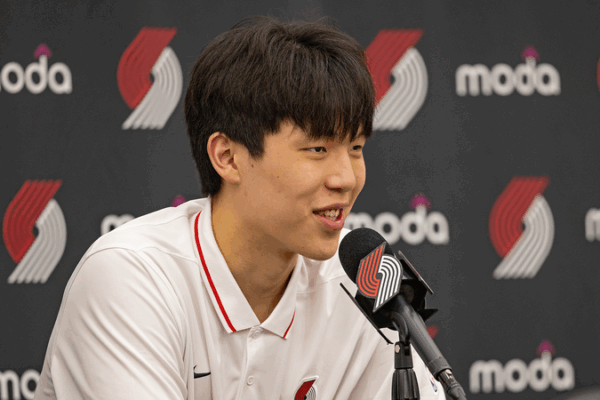 Trail Blazers ký hợp đồng với ngôi sao trẻ Yang Hansen trị giá 21,4 triệu USD Trail Blazers ký hợp đồng với ngôi sao trẻ Yang Hansen trị giá 21,4 triệu USD