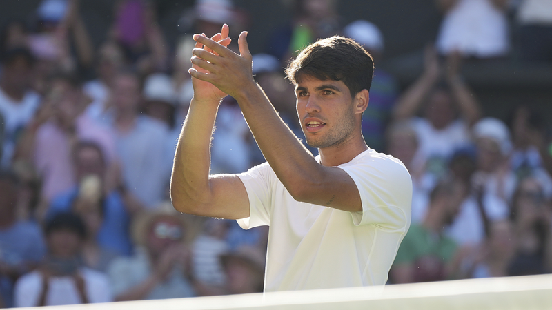 EKU9H13IVPZYQ2T52S2T - Thế Giới Trong Tầm Tay Alcaraz vượt qua trận đấu năm ván tại Wimbledon
