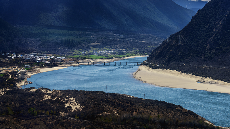 IGS0XVB6CF9TRIN07ESQ - Thế Giới Trong Tầm Tay Dự án thủy điện lớn nhất thế giới bắt đầu tại sông Yarlung Zangbo