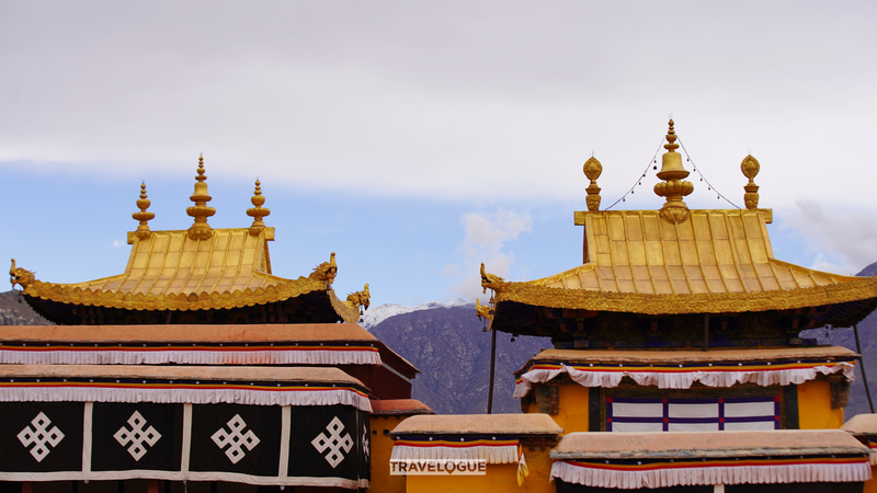Di sản vàng: Khám phá mái nhà mạ vàng vượt thời gian của cung điện Potala Di sản vàng: Khám phá mái nhà mạ vàng vượt thời gian của cung điện Potala