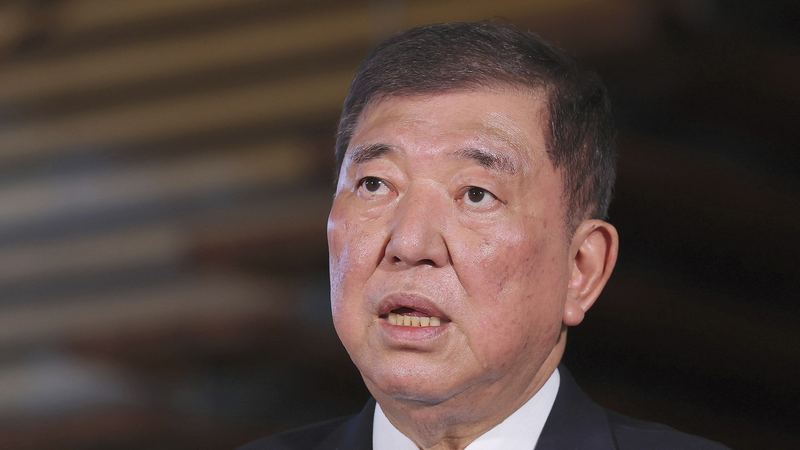 Thủ tướng Nhật Bản Vững Vàng Trước Tình Hình Thuế Quan Leo Thang