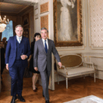 Thủ tướng Bỉ De Wever gặp Bộ trưởng Ngoại giao Trung Quốc Wang Yi tại Brussels