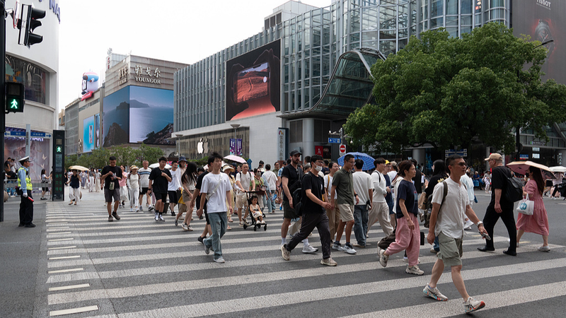 Thời tiết tháng Bảy hoang dã: Mưa xối xả & Nắng cháy trên lục địa Trung Quốc