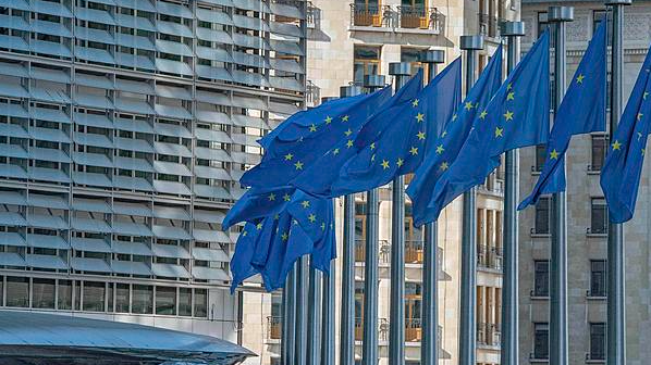 Lựa chọn hạt nhân của EU đối phó với mối đe dọa thuế quan từ Trump Lựa chọn hạt nhân của EU đối phó với mối đe dọa thuế quan từ Trump