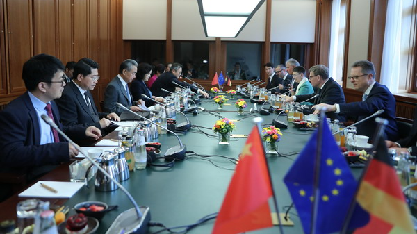 Trung Quốc & Đức Tăng Cường Quan Hệ Chiến Lược tại Berlin Trung Quốc & Đức Tăng Cường Quan Hệ Chiến Lược tại Berlin