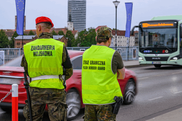 Ba Lan Siết Chặt Biên Giới Giữa Cuộc Tranh Luận Về Di Cư