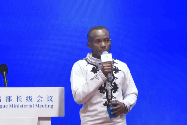 Lá thư truyền cảm hứng của sinh viên Kenya gửi Tổng thống Tập Cận Bình kết nối toàn cầu Lá thư truyền cảm hứng của sinh viên Kenya gửi Tổng thống Tập Cận Bình kết nối toàn cầu video poster
