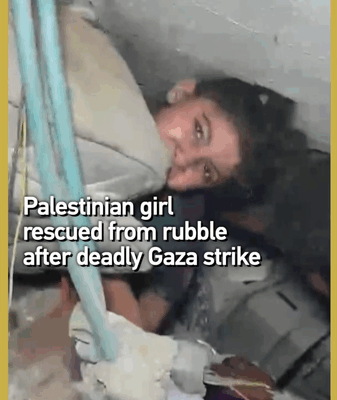 Bé gái người Palestine được cứu sống khỏi đống đổ nát sau cuộc không kích tại Gaza Bé gái người Palestine được cứu sống khỏi đống đổ nát sau cuộc không kích tại Gaza video poster