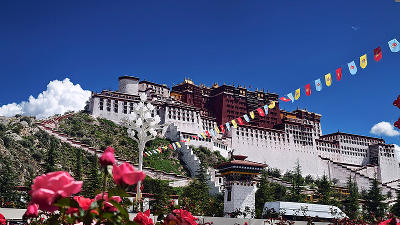 Tập Cận Bình kỷ niệm 60 năm Khu Tự trị Tây Tạng tại gala Lhasa