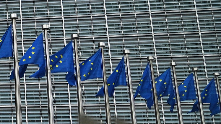 Châu Âu Ủng Hộ Hội Nghị Thượng Đỉnh Zelenskyy–Trump–Putin Với Các Đảm Bảo Mạnh Mẽ