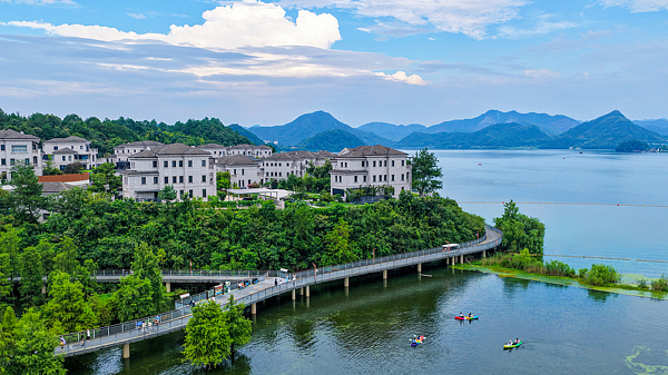 Khái niệm ‘Nước trong và Núi xanh’ của Trung Quốc thúc đẩy đổi mới sinh thái toàn cầu Khái niệm 'Nước trong và Núi xanh' của Trung Quốc thúc đẩy đổi mới sinh thái toàn cầu