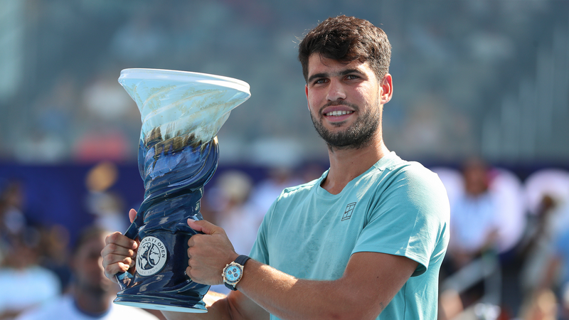 Alcaraz giành danh hiệu ATP Cincinnati khi Sinner bỏ cuộc Alcaraz giành danh hiệu ATP Cincinnati khi Sinner bỏ cuộc