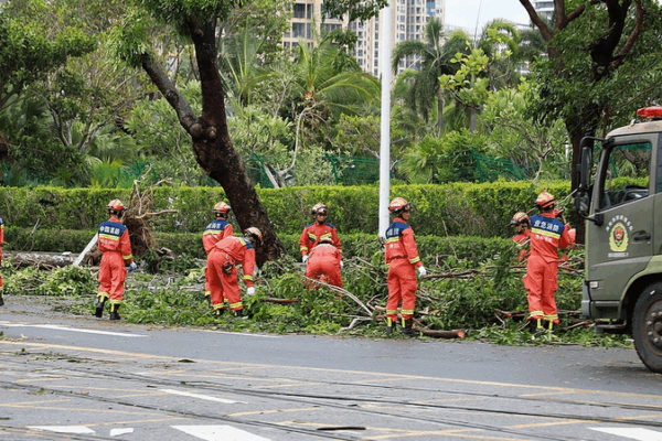Bão Kajiki Suy Yếu: Giao Thông Công Cộng Trở Lại Hoạt Động ở Nam Trung Quốc Bão Kajiki Suy Yếu: Giao Thông Công Cộng Trở Lại Hoạt Động ở Nam Trung Quốc