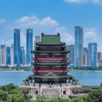 5O94ULH60YHG4KPZGU5H - Thế Giới Trong Tầm Tay Dừng chân tại Lầu Hoàng Tử Đằng ở Nam Xương: Một viên ngọc kiến trúc 1.300 năm video poster