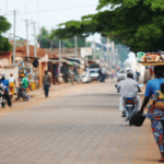 Tai nạn xe buýt Benin: 1 người chết, 44 người vẫn mất tích sau khi rơi xuống sông