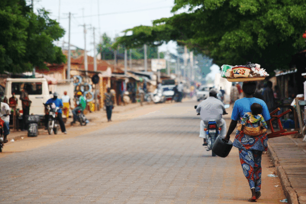Tai nạn xe buýt Benin: 1 người chết, 44 người vẫn mất tích sau khi rơi xuống sông Tai nạn xe buýt Benin: 1 người chết, 44 người vẫn mất tích sau khi rơi xuống sông