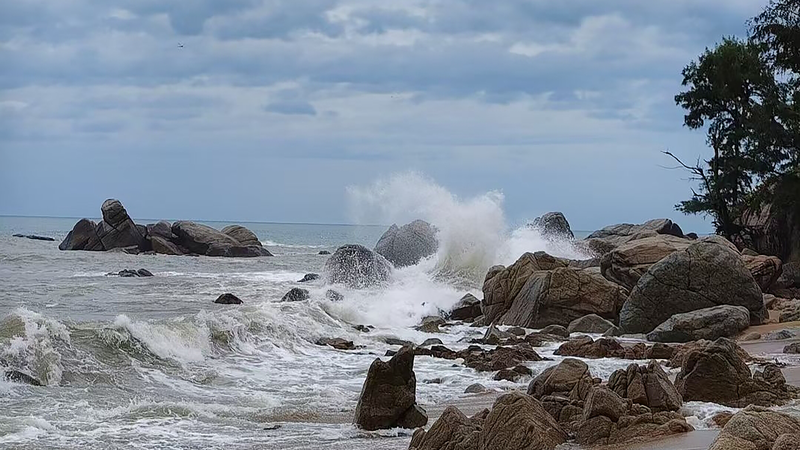 Hải Nam trong tình trạng báo động cao khi bão Kajiki đang đến gần Hải Nam trong tình trạng báo động cao khi bão Kajiki đang đến gần