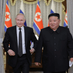 IPIQS3XDU8DMU32COHVN - Thế Giới Trong Tầm Tay Putin trò chuyện với Kim Jong Un trước hội nghị thượng đỉnh Nga-Mỹ