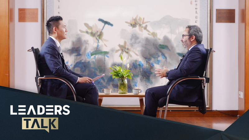 Da Silva của UNOPS đề cao đoàn kết & đổi mới xanh chống khủng hoảng khí hậu Da Silva của UNOPS đề cao đoàn kết & đổi mới xanh chống khủng hoảng khí hậu video poster