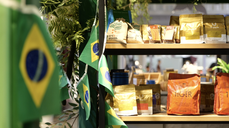 Bùng nổ Cà phê Mới của Trung Quốc: 183 Nhà Xuất khẩu Brazil Được Chấp thuận Bùng nổ Cà phê Mới của Trung Quốc: 183 Nhà Xuất khẩu Brazil Được Chấp thuận video poster