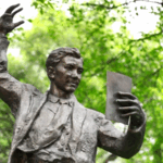 Tiễn Tinh Hải: Tiếng Nói Của Kháng Chiến Thời Chiến video poster