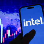 LICVUF896CJNKUWT5BG5 - Thế Giới Trong Tầm Tay Chính phủ Mỹ Nhắm đến 10% Cổ phần Intel Qua Các Khoản Hỗ trợ từ Đạo luật Chips