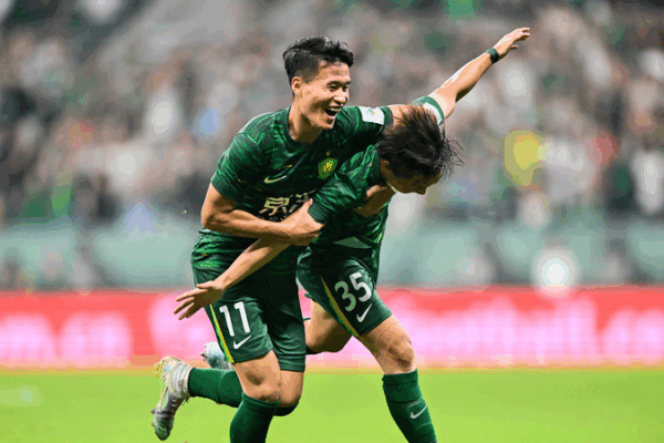 Bắc Kinh Guoan vùi dập Vân Nam Yukun 7-0 để vào chung kết Cúp FA Trung Quốc Bắc Kinh Guoan vùi dập Vân Nam Yukun 7-0 để vào chung kết Cúp FA Trung Quốc