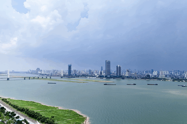 Quảng trường Qiushui của Nam Xương: Trực tiếp xem đài phun nước âm nhạc lớn thứ 2 châu Á Quảng trường Qiushui của Nam Xương: Trực tiếp xem đài phun nước âm nhạc lớn thứ 2 châu Á video poster