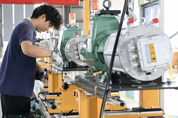 Định hướng vượt qua tình trạng dư thừa năng lực tại Trung Quốc đại lục: Một cách tiếp cận đầu tư cân bằng Định hướng vượt qua tình trạng dư thừa năng lực tại Trung Quốc đại lục: Một cách tiếp cận đầu tư cân bằng