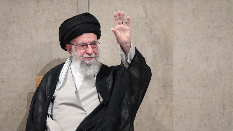 Khamenei: Mỹ Muốn Iran Phục Tùng, Chúng Tôi Sẽ Kháng Cự Khamenei: Mỹ Muốn Iran Phục Tùng, Chúng Tôi Sẽ Kháng Cự