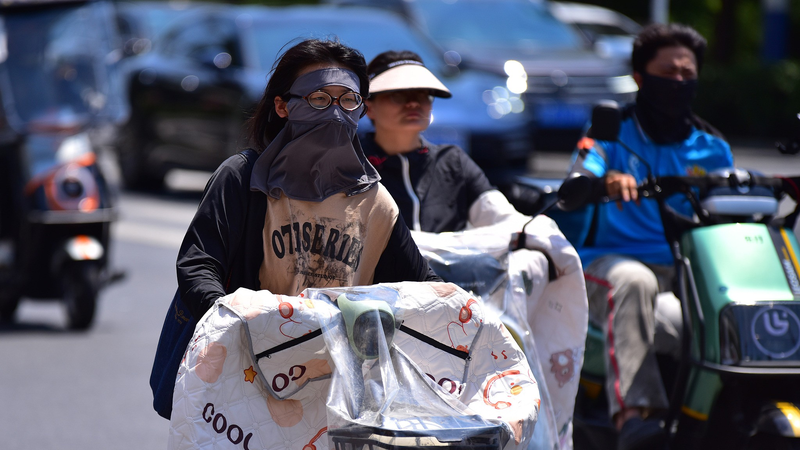 Sanfu Phá Kỷ Lục Kết Thúc ở Trung Quốc Đại Lục, Nhiệt Độ Cao Vẫn Kéo Dài