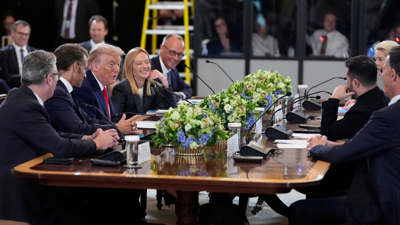 Trump tổ chức Zelensky và các nhà lãnh đạo EU để thúc đẩy hòa bình Ukraine