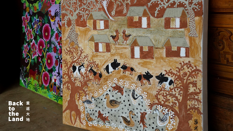 Cách những người phụ nữ Bạch ở Đại Lý biến đất thành nghệ thuật dân gian sống động