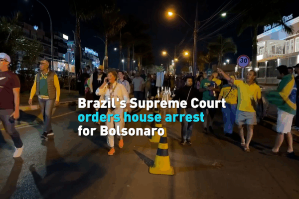 Tòa án tối cao Brazil yêu cầu quản thúc tại gia đối với Bolsonaro Tòa án tối cao Brazil yêu cầu quản thúc tại gia đối với Bolsonaro video poster