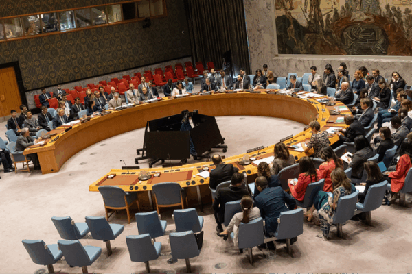 Iran ngừng hợp tác với IAEA sau khi Hội đồng Bảo an không gia hạn miễn trừ cấm vận Iran ngừng hợp tác với IAEA sau khi Hội đồng Bảo an không gia hạn miễn trừ cấm vận