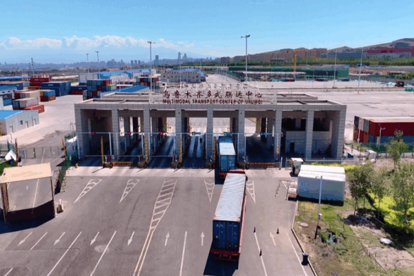 Kế hoạch của Tân Cương để xây dựng cánh cổng đến phương Tây Kế hoạch của Tân Cương để xây dựng cánh cổng đến phương Tây