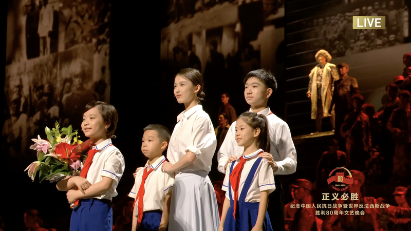 Tiếng Vọng Của Giấc Mơ Bạn Tỏa Sáng tại Gala Ngày V Chiến Thắng Lần Thứ 80 video poster