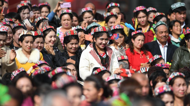 Sách trắng Tân Cương khẳng định tự do tôn giáo và hòa hợp văn hóa