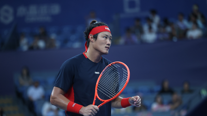 Zhang Zhizhen tái hiện màn lội ngược dòng tuyệt vời tại Hangzhou Open Zhang Zhizhen tái hiện màn lội ngược dòng tuyệt vời tại Hangzhou Open