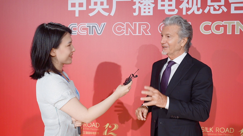Bậc thầy VFX Hoa Kỳ Anthony LaMolinara xem AI như một biên giới mới trong làm phim Bậc thầy VFX Hoa Kỳ Anthony LaMolinara xem AI như một biên giới mới trong làm phim video poster