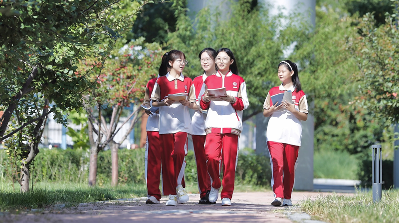 Bành Lệ Viện Ủng Hộ Giáo Dục Khoa Học Để Trao Quyền Cho Phụ Nữ Bành Lệ Viện Ủng Hộ Giáo Dục Khoa Học Để Trao Quyền Cho Phụ Nữ